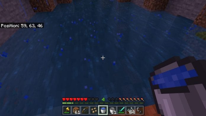 How to Use a Bucket in Minecraft