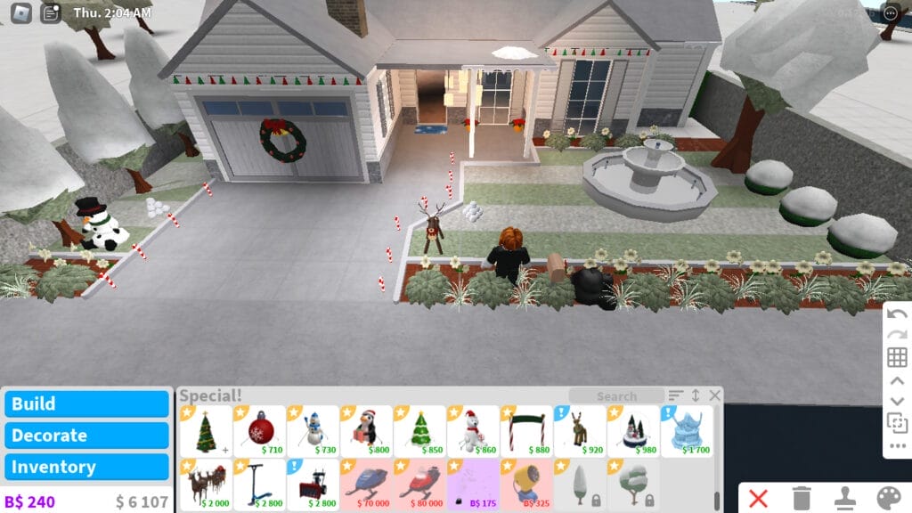 Bloxburg Winter House - Adding Decorations